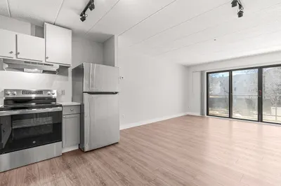 881 Broadway #28 1