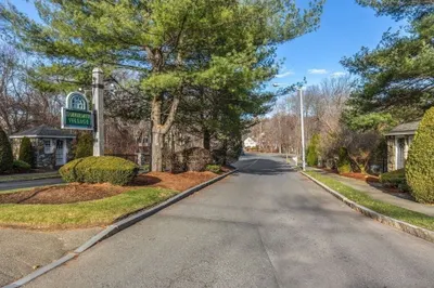 71 Hammersmith Dr 1