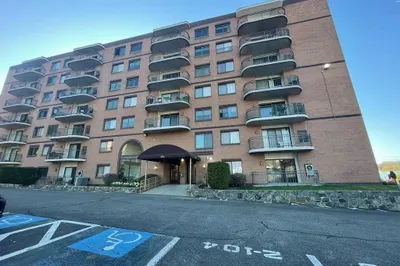 196 Locust St #2-106 1