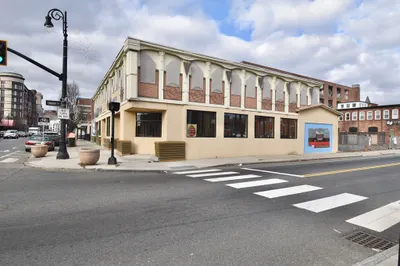 1021 Main St 1
