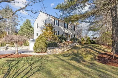 3 Crystal Dr