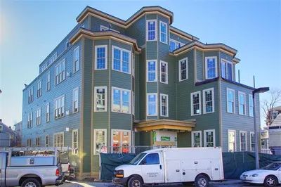 689 East Fourth #6 1