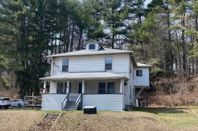 707 Main St 1