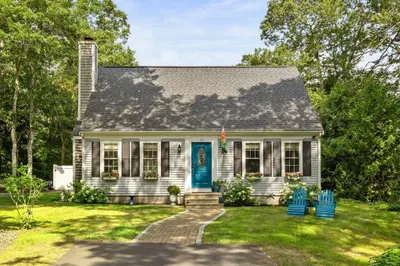 37 Quashnet Rd 1