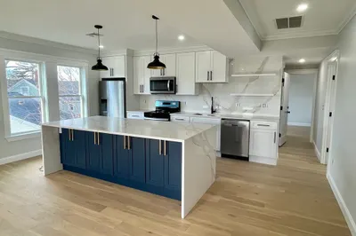 4 Howard St #4
