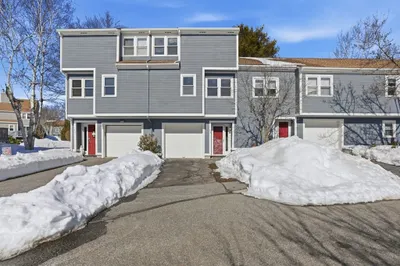 3 Stillwell Dr #10B