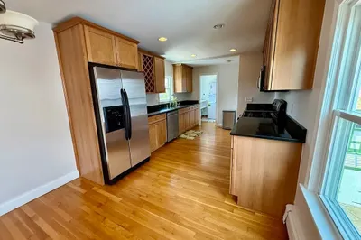 22 Dartmouth St #3