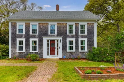 68 Pleasant St 1