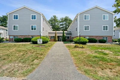 6 Royal Dane Dr #27 1