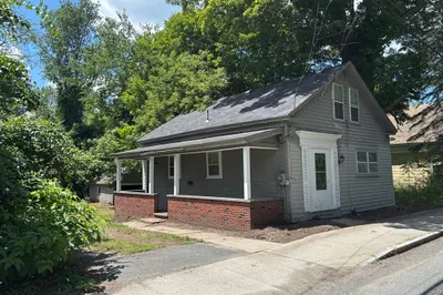 97 W Main St 1