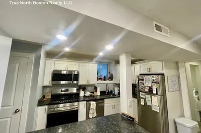 18 Atlantic St #1