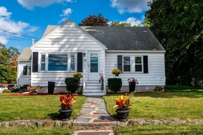 83 Mansfield Ave 1