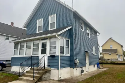 32 Hampshire St 1