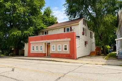 135-137 Elm St 1
