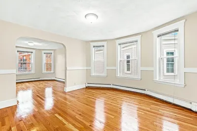 27 W Wyoming Avenue #3