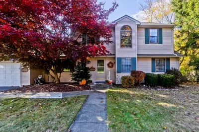 15 Roselawn Ave 1