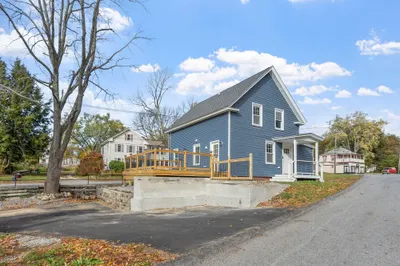 468 Parker Street 1