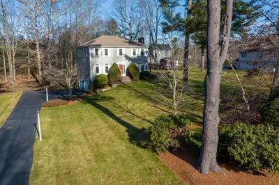 4 Camelot Circle 1