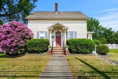 65 Holten St 1