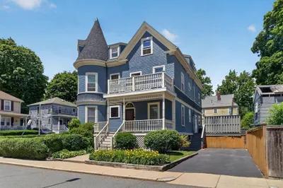 25 Weyanoke Street 1