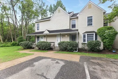 59 Castlegate Dr #B 1
