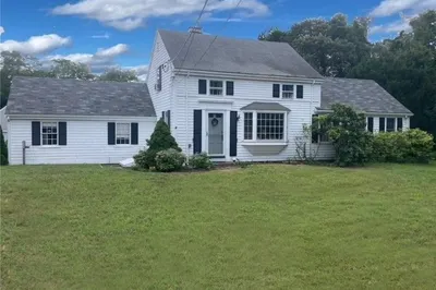 37 Hope Ln 1