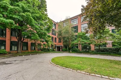 150 Rumford Ave #410 1