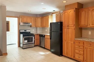 224 Chelsea Street #2