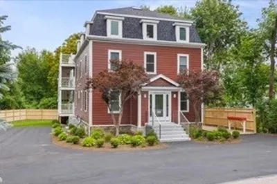 56 Spring St #2