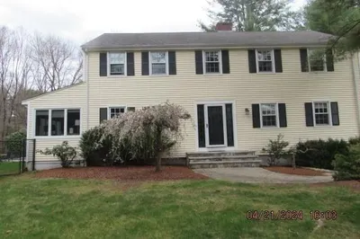 60 Raymond Rd 1