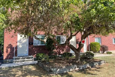 22 Concord Avenue #22