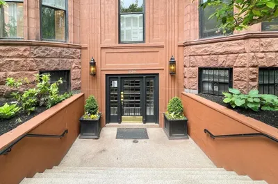 239 Commonwealth Ave #10
