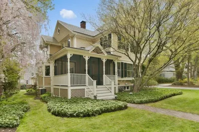 14 Locust Ave 1