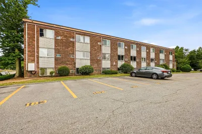 7 Weld St #44 1