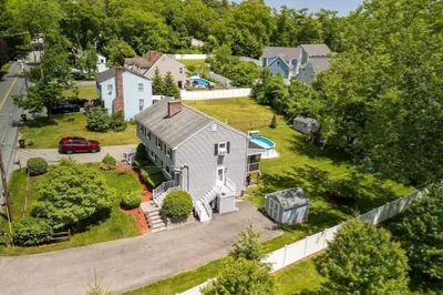 35 Middle Rd #35