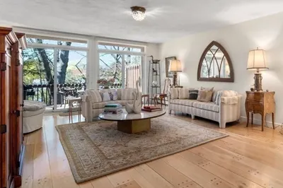 305 Goddard Avenue #305