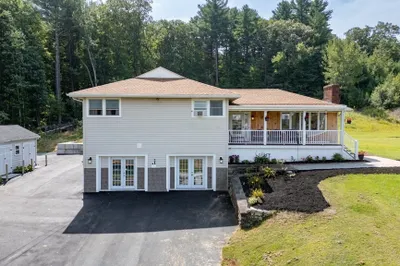 114 Ferry St 1