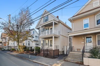 16 Edith St