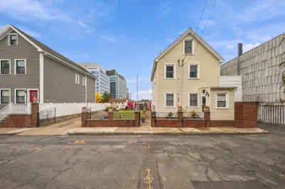 40 Horace St 1