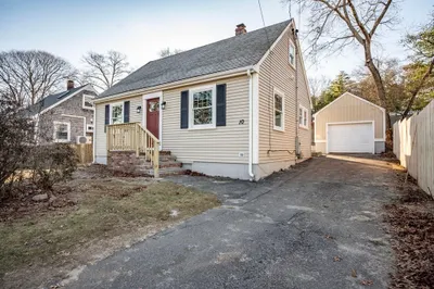 10 Jeanine St 1