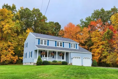 71 Windsor Dr 1