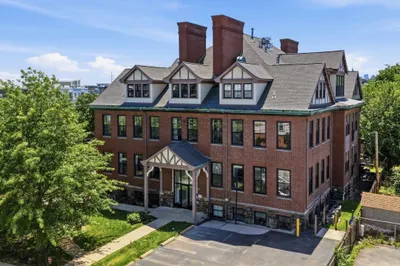 220 Spencer Ave #104 1