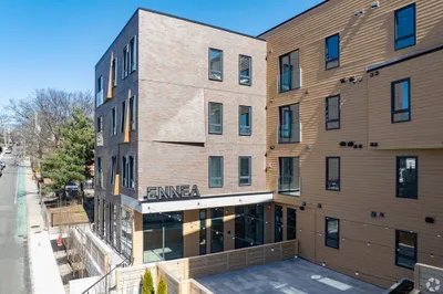 9 Central St #111