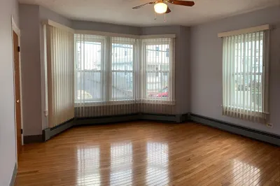 110 Capital St #1 1