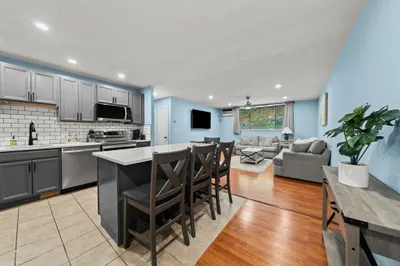 80 N Warren St #32 1