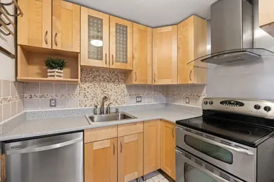 151 Bittersweet Ln #228 1