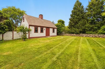 200 Bakerville Rd 1