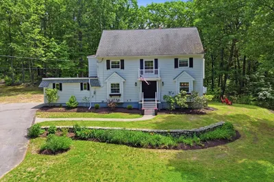 99 Nourse Rd 1