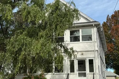 107 Lake St #2 1