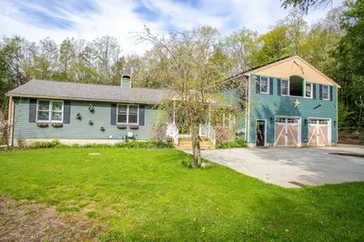 635 Royalston Rd 1